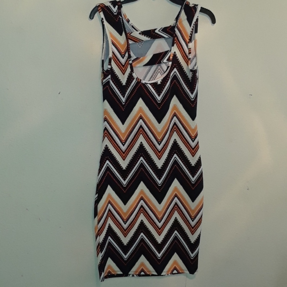 Dress - Picture 2 of 2